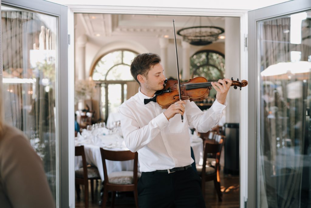 violinist for wedding reception